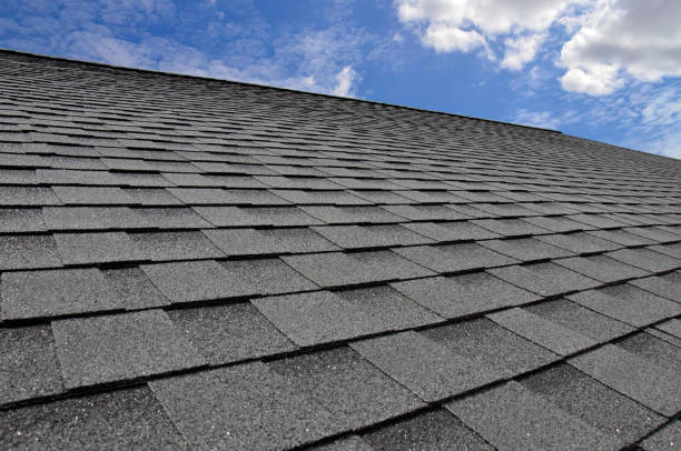 Best Emergency Roof Repair Services  in Middlefield, OH